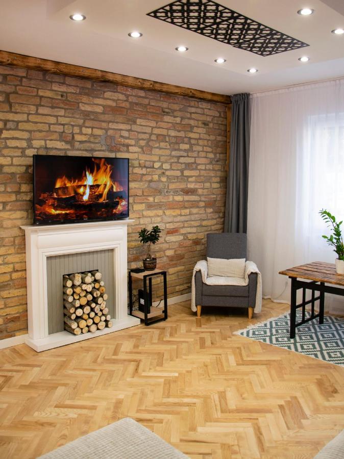 Season One Apartman Segedin Dış mekan fotoğraf