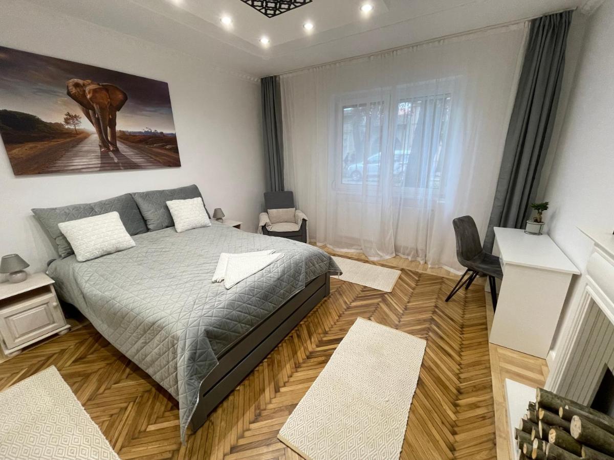Season One Apartman Segedin Dış mekan fotoğraf