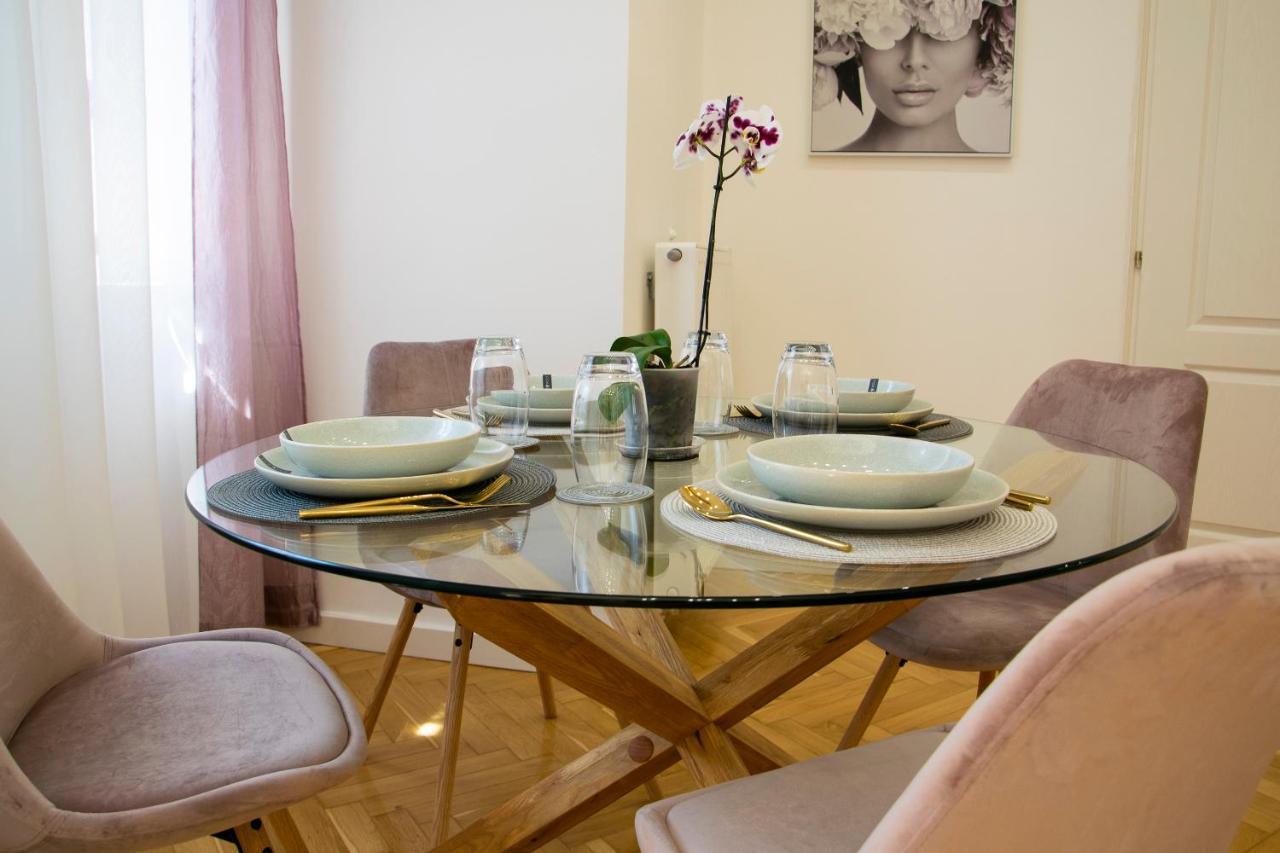 Season One Apartman Segedin Dış mekan fotoğraf